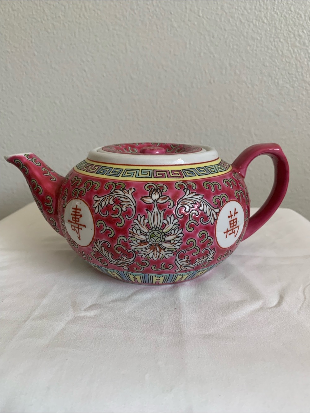 Famille Rose Medallion Small Jingdezhen Mun Shou Longevity Pink Tea Pot
